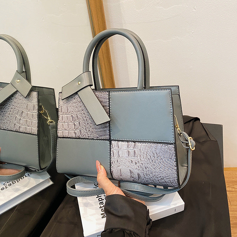 Large-capacity handbag